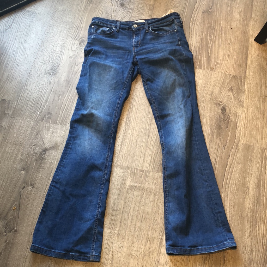 Zara | Basic Flare Jeans